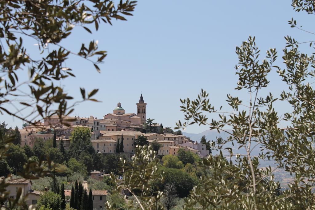 Residenza Sant'Emiliano Hotell Trevi Exteriör bild